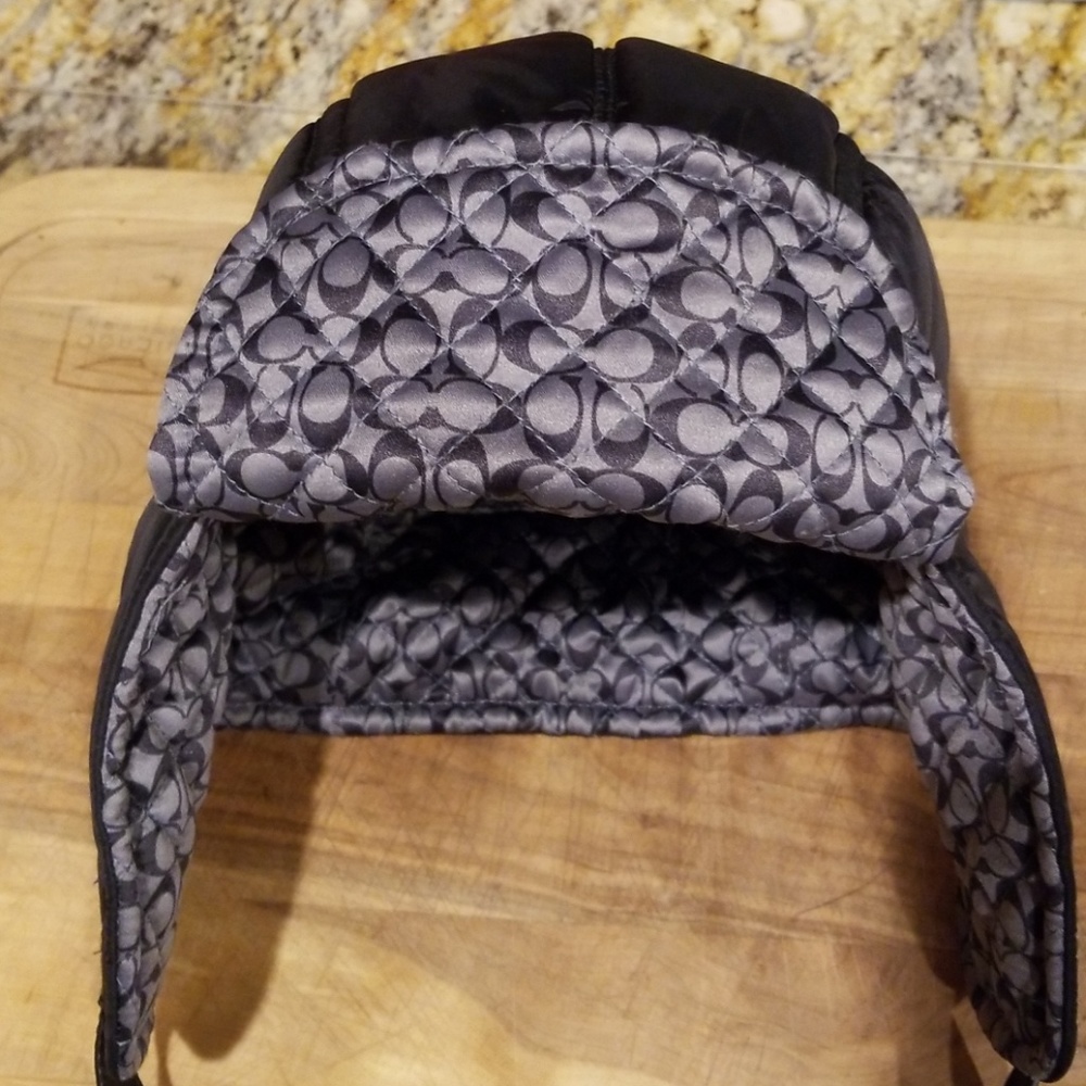 AUTHENTIC Coach winter cap